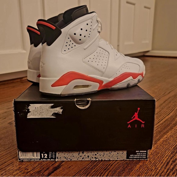 Air Jordan 6 Retro Infared - Picture 2 of 3